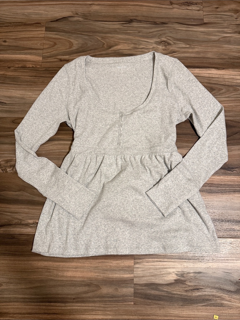 Hollister Gray Ribbed Babydoll Henley Bella Swan Top L/S Back Tie Women’s XL Y2K